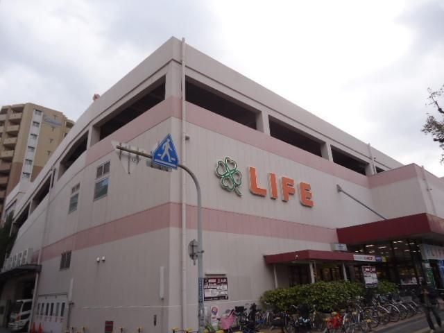 写真:ライフ神戸駅前店