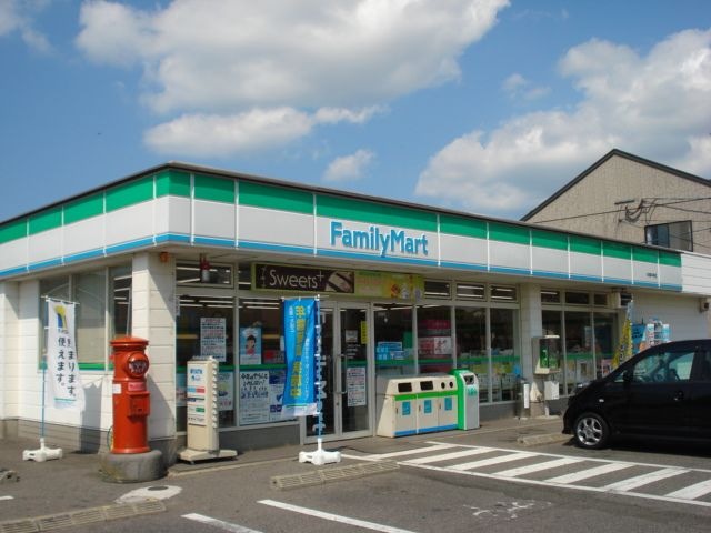 ファミリーマート中津北店