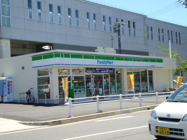 ファミリーマート烏森駅前店