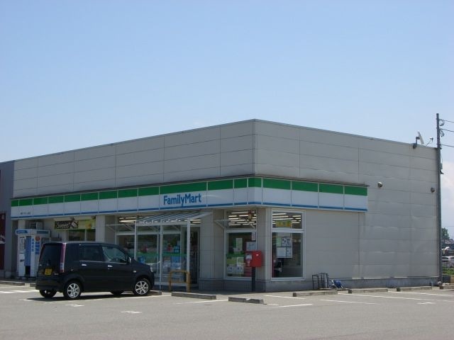 ファミリーマート婦中ファボーレ前店