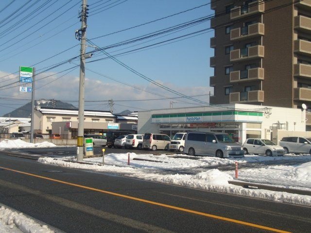 ファミリーマート鳥取よしなり店