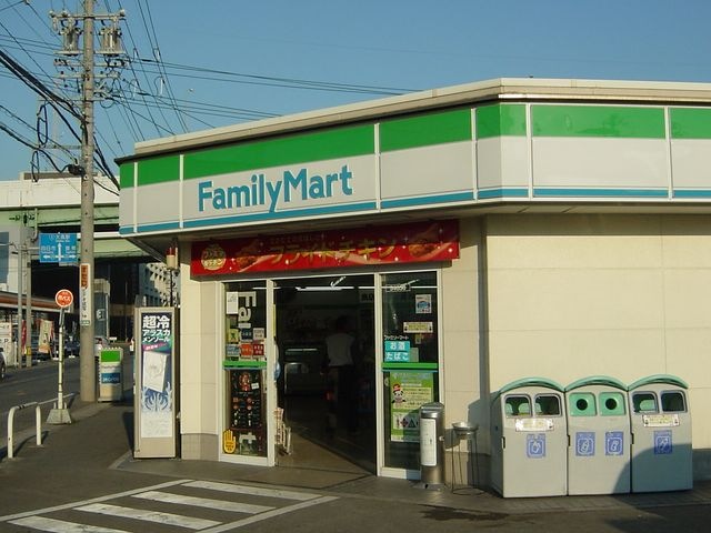 ファミリーマート大高折戸店