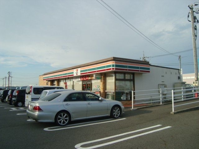 セブンイレブン下関川中豊町店(コンビニ)