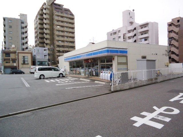 ローソン東区泉三丁目店