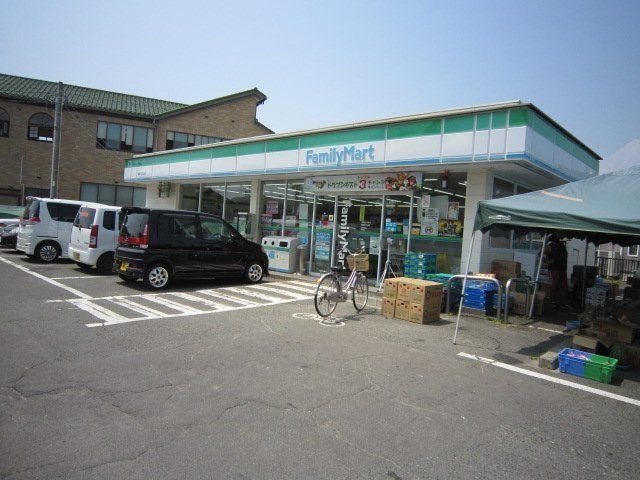 ファミリーマート四郎丸吹上店