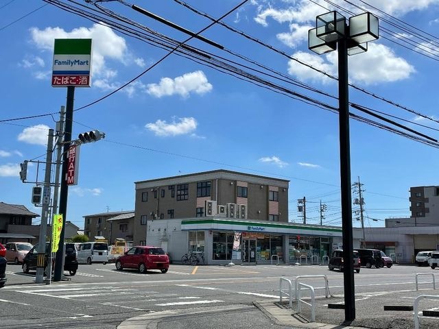 ファミリーマート岡山下中野本町店