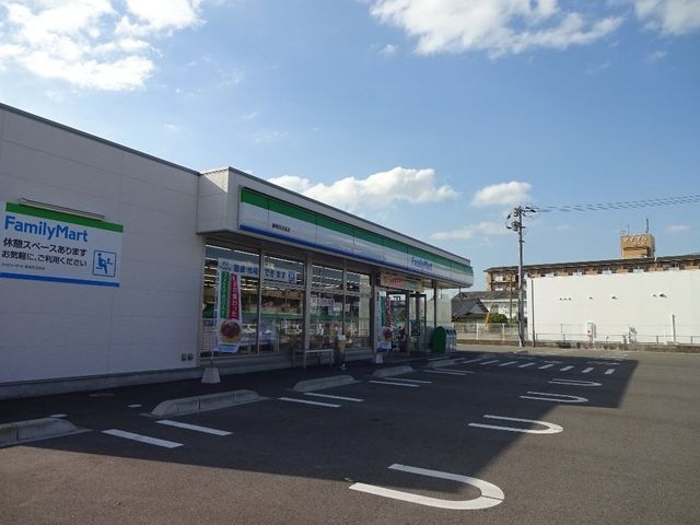 ファミリーマート飯塚五反田店