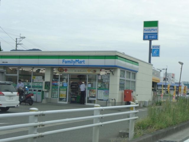 ファミリーマート新宮上府店