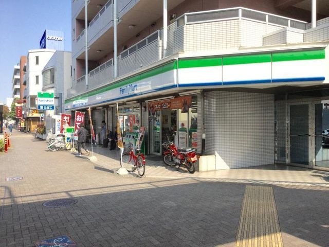 写真：ファミリーマート堀田駅前店