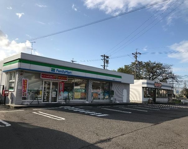 ファミリーマート可児梅白店