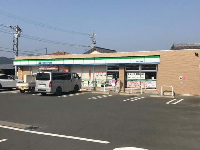 ファミリーマート田原赤羽根店