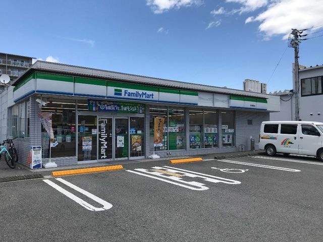 ファミリーマート高須新町店