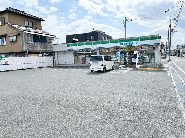 ファミリーマート高知一ツ橋店