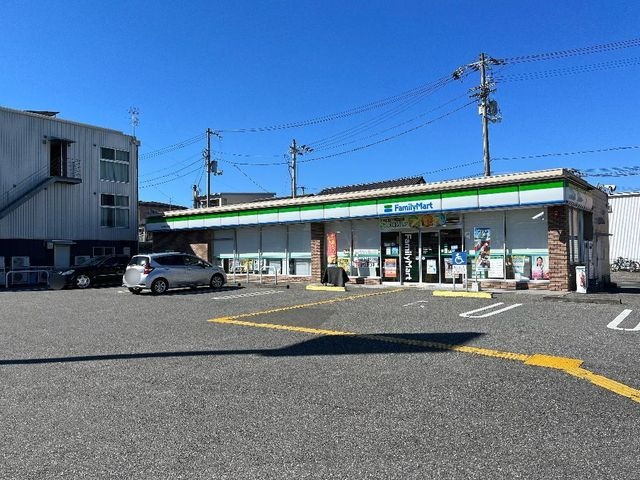 ファミリーマート高知百石二丁目店