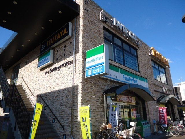 写真：TSUTAYA花小金井駅前店