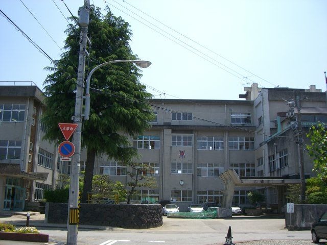 富山市立堀川小学校