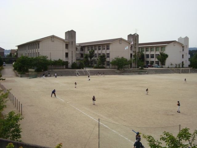 精華町立山田荘小学校