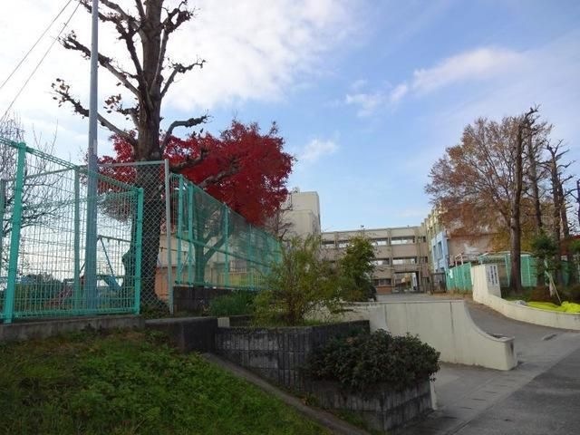 写真：小牧市立本庄小学校