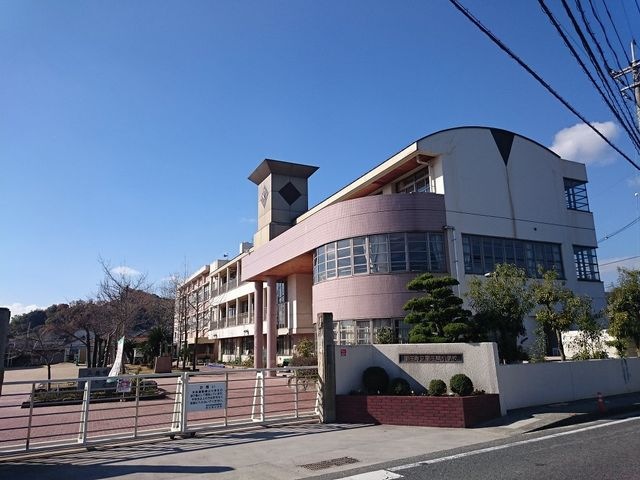 里庄町立里庄東小学校