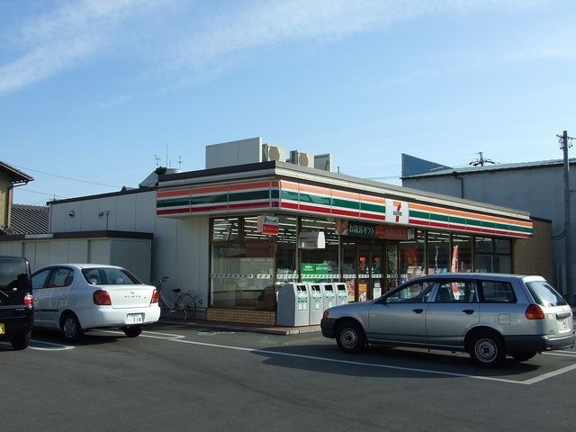 セブンイレブン一宮向山町1丁目店