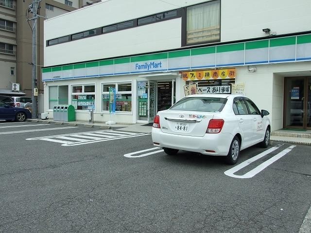 ファミリーマート一宮市民病院前店