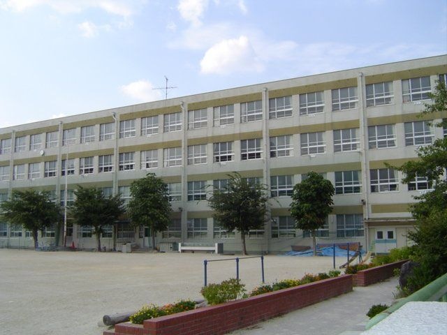 写真：名古屋市立東山小学校