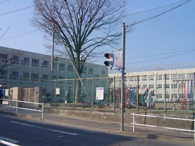 写真:名古屋市立名東小学校
