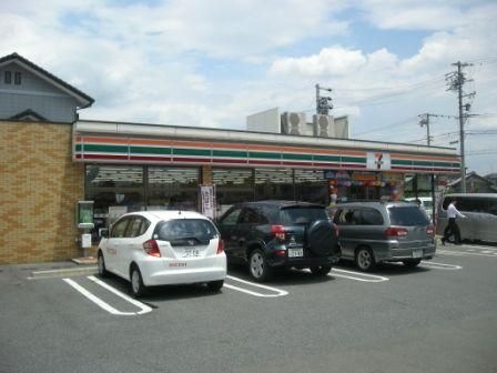 セブンイレブン名古屋六が池町店