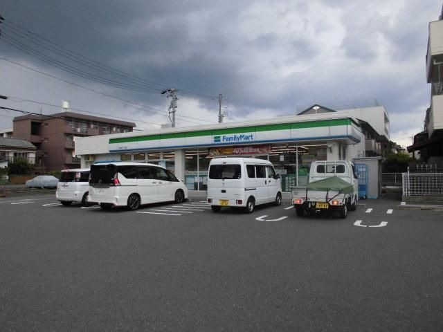 写真:ファミリーマート江向町三丁目店