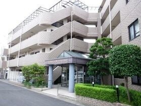 ライオンズマンション南春日部の外観