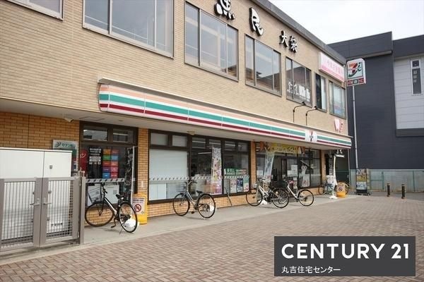 セブンイレブン 越谷大袋駅西口店