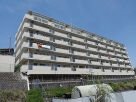グランパス富田林の外観
