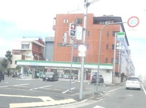 ファミリーマート富田林若松町店