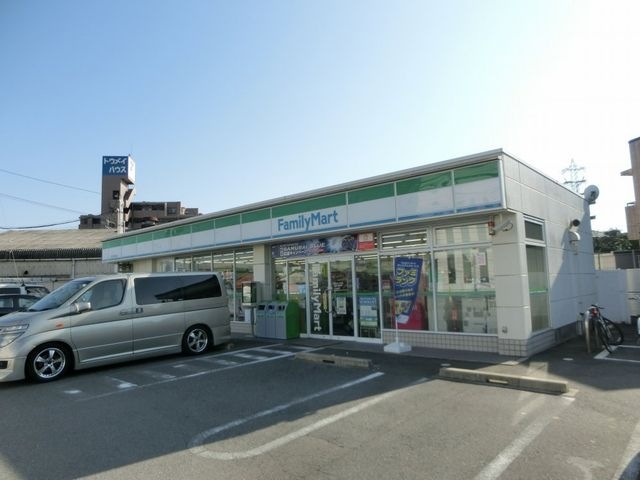 ファミリーマート甚目寺萱津店