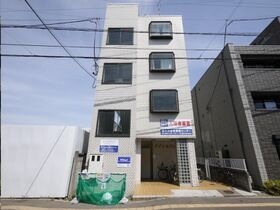 メゾンホワイトの外観