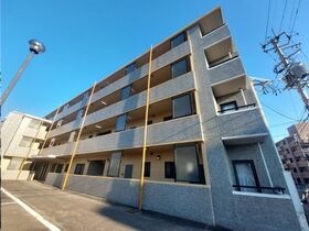 アールアイ泉中央の外観