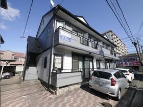バーシティハウス原町の外観