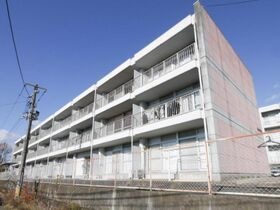 荒巻ハイツA棟の外観