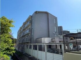 オーチャード国見の外観