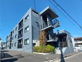 Around川内川前丁の外観