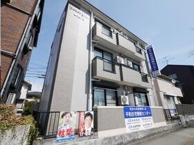 ピースフル泉12(家具家電付)の外観