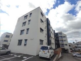 COKULAS半子町の外観