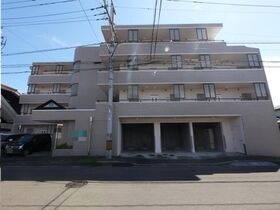 ロイヤルヒルズ片桐の外観