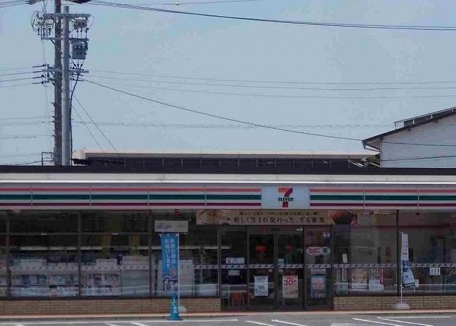 セブンイレブン津市一身田中野店