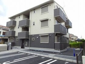 ロピアコートの外観