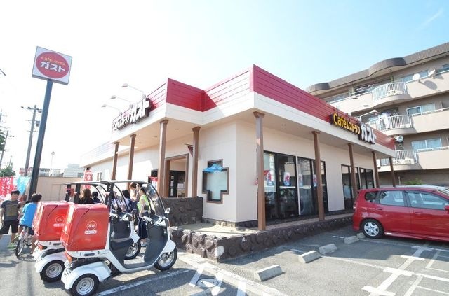 ガスト川西通店