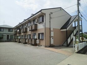メゾンクレストの外観