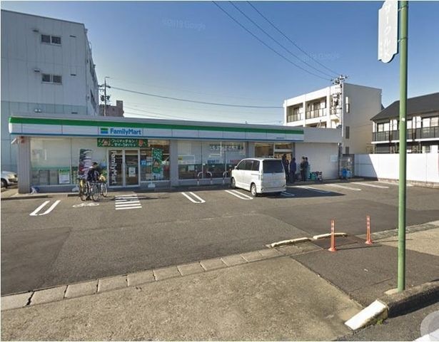 ファミリーマート春日井西本町店