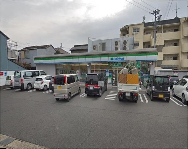 ファミリーマート東あじま三丁目店