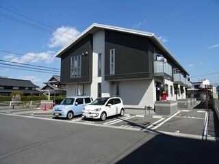 写真:レザンオークスの外観